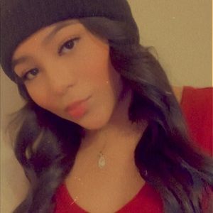 Meet your Posher, Valerie